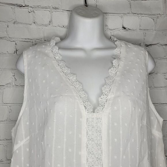 Women's Sheer V Neck Embroidered Top Medium - Picture 2 of 5